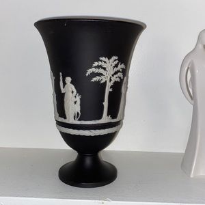 Vintage Wedgwood black Jasperware trumpet footed vase